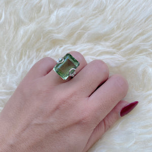 GREEN AMETHYST & DIAMONDS RING